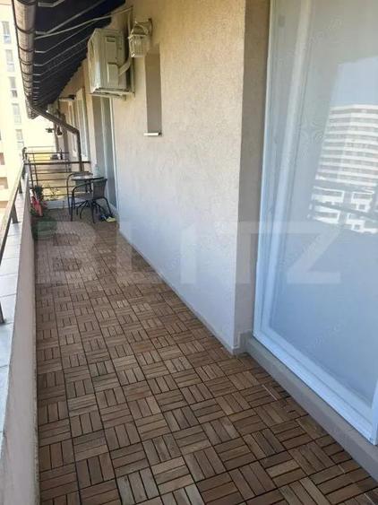 Apartament cu 4 camere semidecomandat în Florești