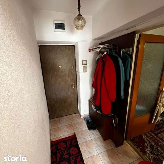 Apartament cu 2 camere semidecomandat în Berceni — fotografia 3
