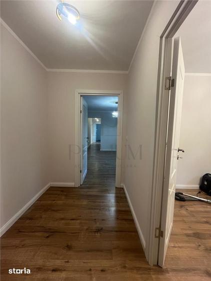 Apartament cu 3 camere semidecomandat, mobilat în Circumvalațiunii — fotografia 1