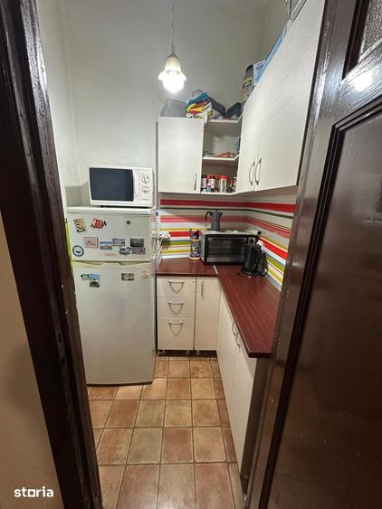 Apartament cu 2 camere semidecomandat, mobilat în Eminescu