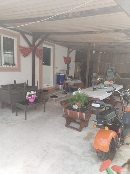 Casă cu 6 camere cu Teren 250 Mp în Costinești