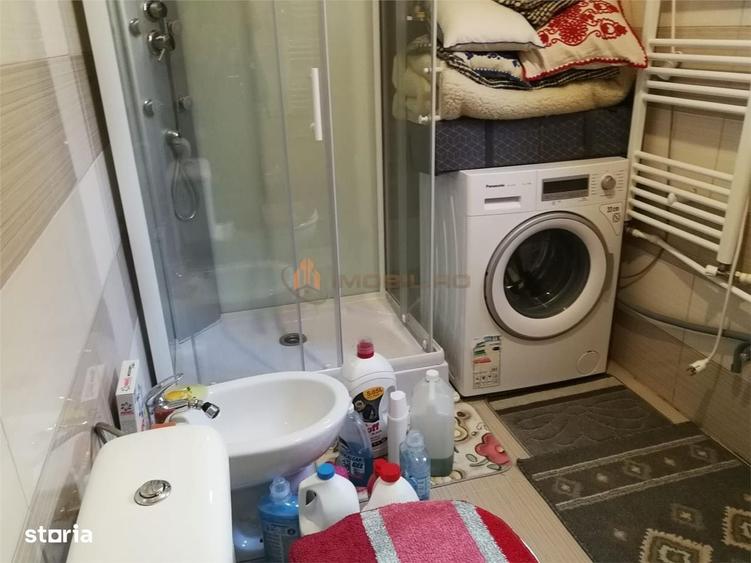Casă cu 4 camere în Uricani
