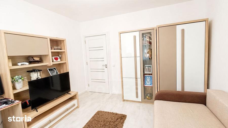 Apartament cu 3 camere în Vasile Aaron
