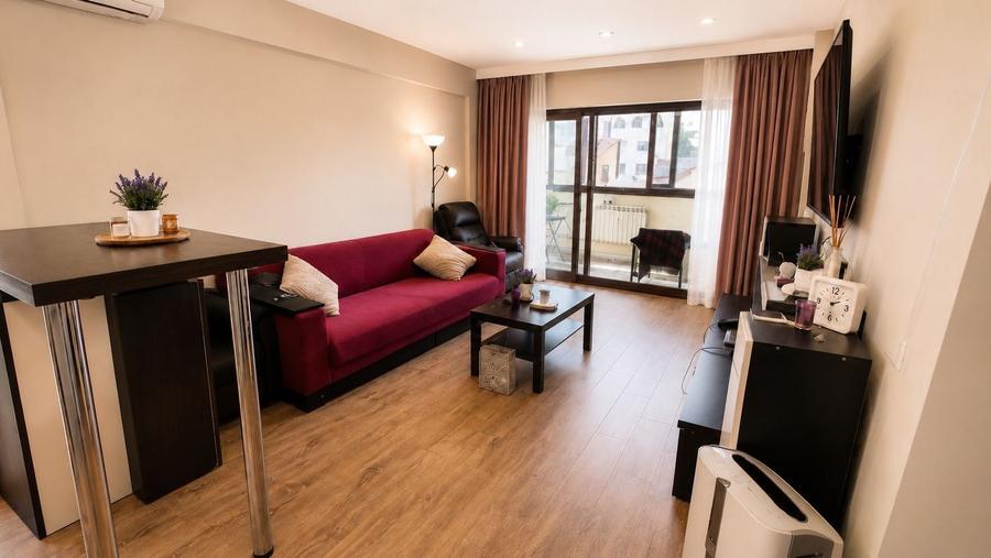 Apartament cu 2 camere decomandat în Palazu Mare