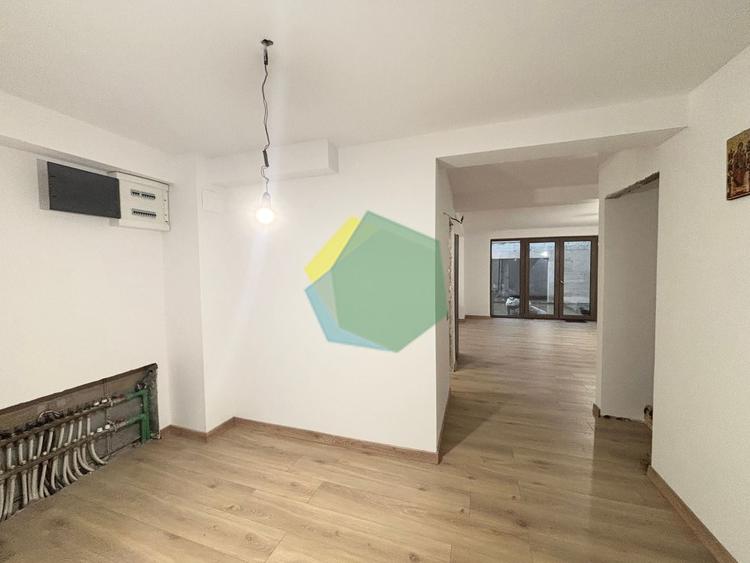 Duplex cu 5 camere cu Garaj în Jilava