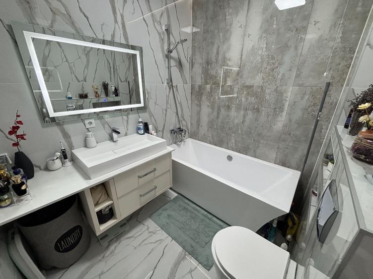 Apartament cu 3 camere decomandat în Șelimbăr
