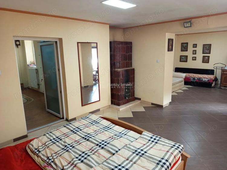 Casă cu Teren 243 Mp în Vest