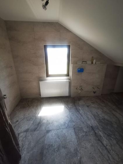Casă individuală cu 4 camere cu Canalizare în Braniștea
