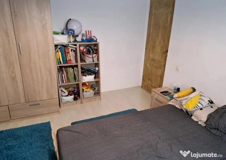 Casă cu 7 camere cu Teren 863 Mp în Brestei