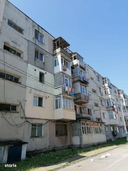 Apartament cu 3 camere în Tineretului