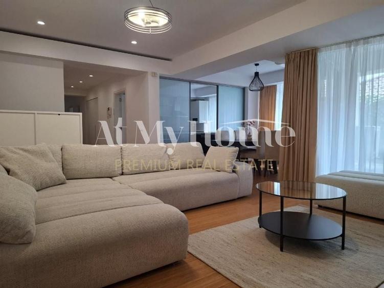 Apartament cu 4 camere decomandat, mobilat în Pipera