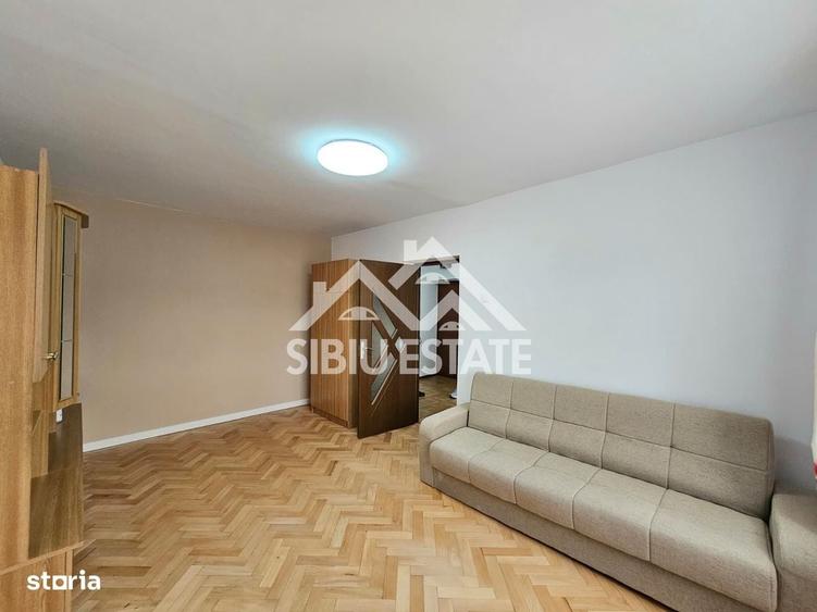Apartament cu 2 camere decomandat în Valea Aurie