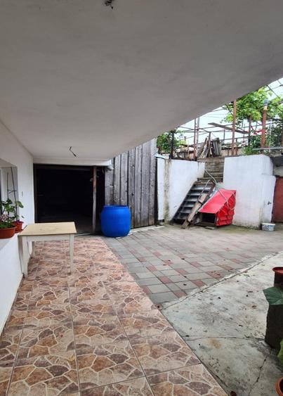 Casă cu 5 camere cu Teren 455 Mp în Central