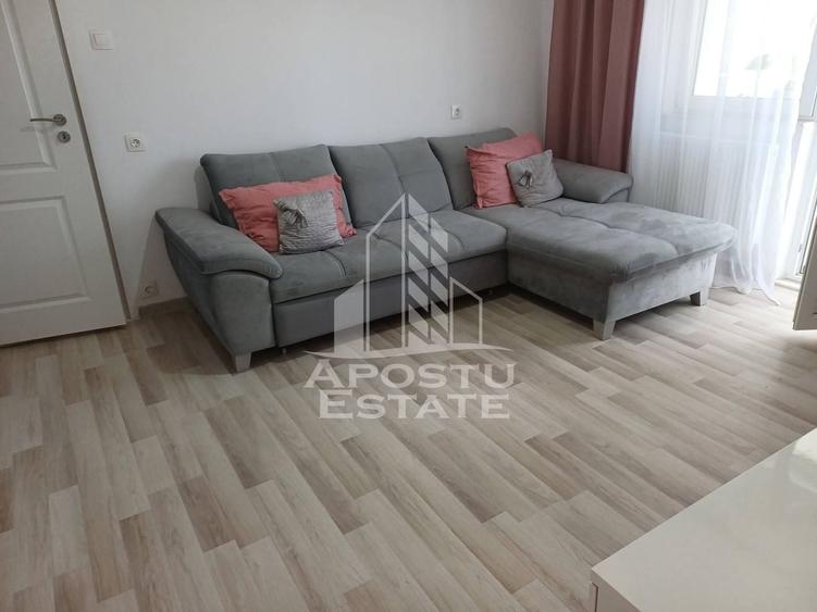 Apartament cu 2 camere semidecomandat, mobilat în Lipovei