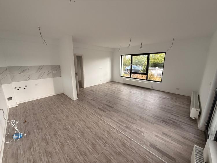 Casă cu 4 camere în Brătășanca