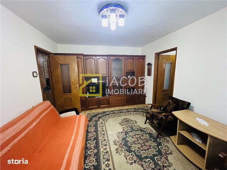 Apartament cu 2 camere semidecomandat, mobilat în Orizont