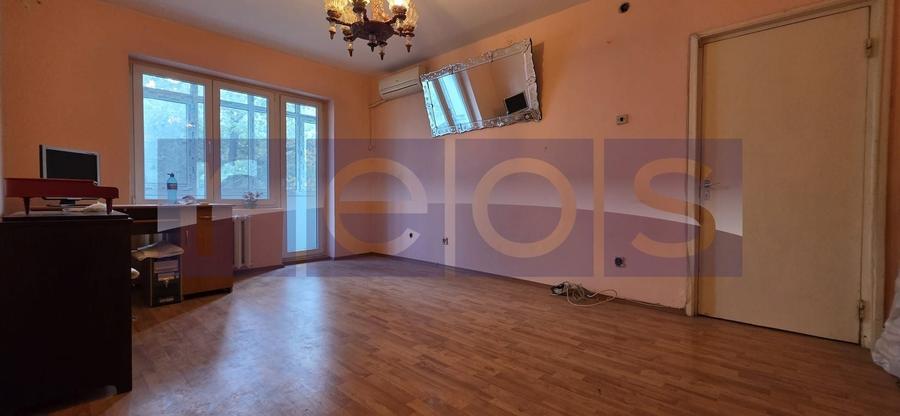 Apartament cu 3 camere decomandat în Dristor