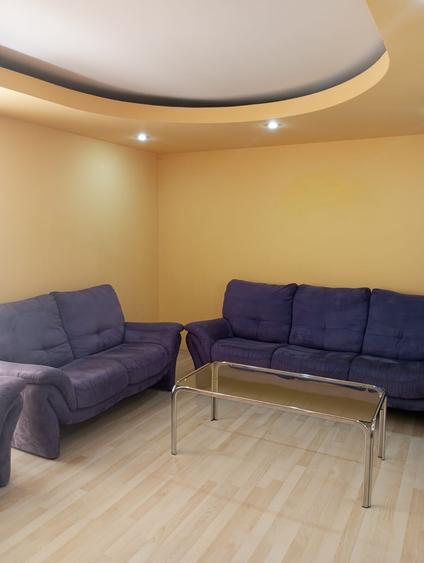 Apartament cu 3 camere semidecomandat în Plopilor