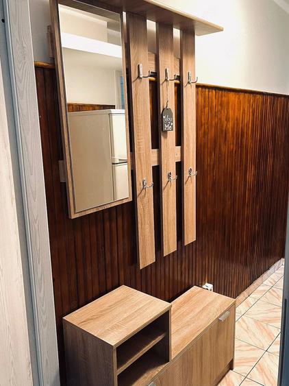 Apartament cu 2 camere semidecomandat în Medicină