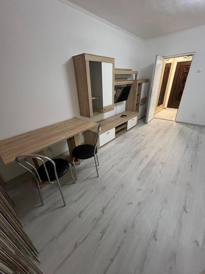 Garsonieră decomandată în Craiovei