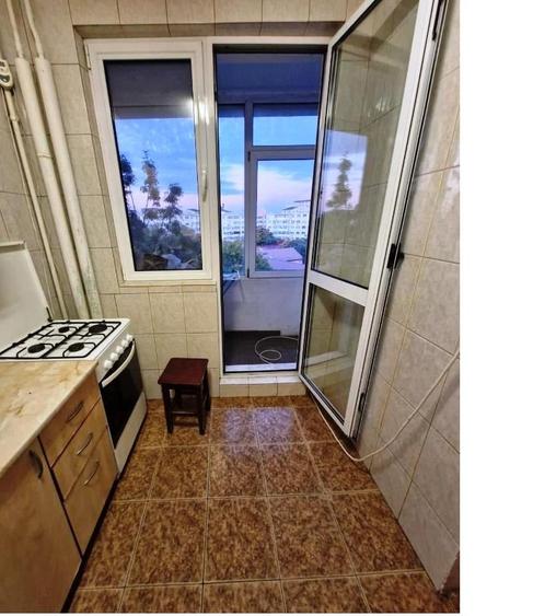 Apartament cu 2 camere semidecomandat în 1 Mai
