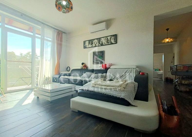 Apartament cu 3 camere semidecomandat, mobilat în Florești