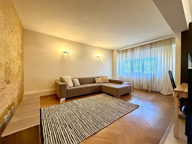 Apartament cu 3 camere decomandat, mobilat în Aradului