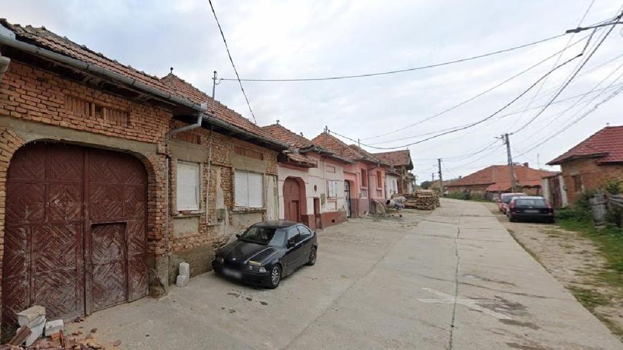 Casă individuală cu 2 camere cu Teren 111 Mp în Poiana Sibiului