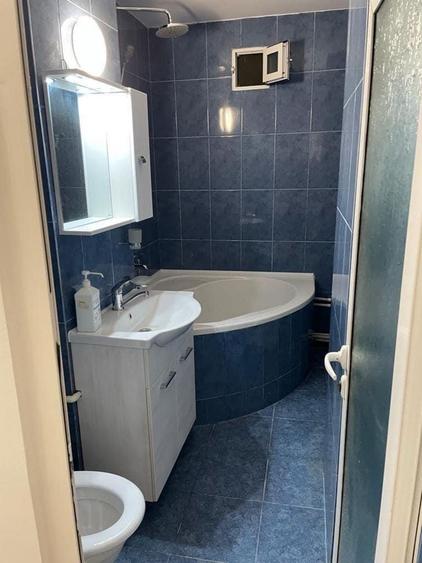 Apartament cu 3 camere decomandat în Mihail Kogălniceanu