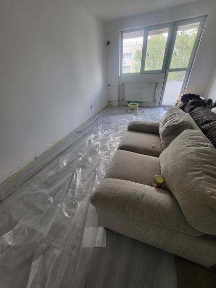 Apartament cu 3 camere decomandat în Drumul Taberei