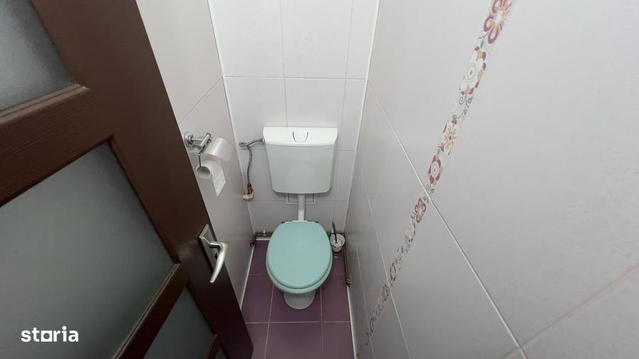 Apartament cu 3 camere decomandat în Petros