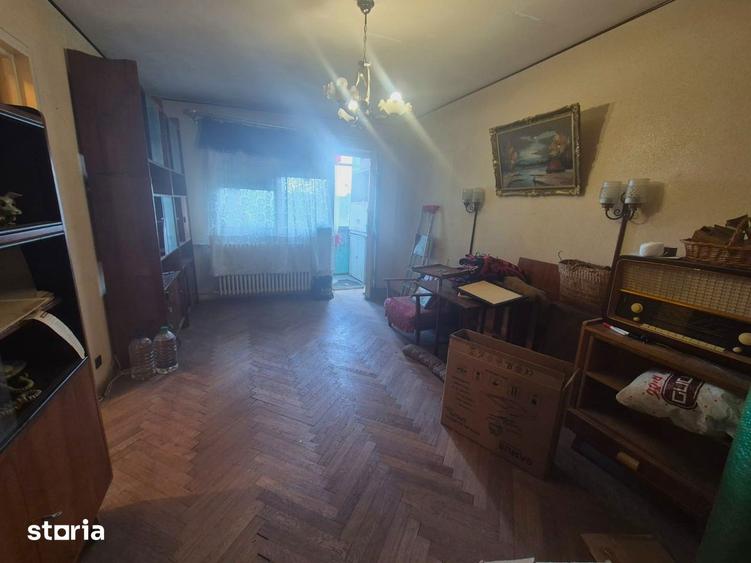 Apartament cu 3 camere semidecomandat în Ultracentral