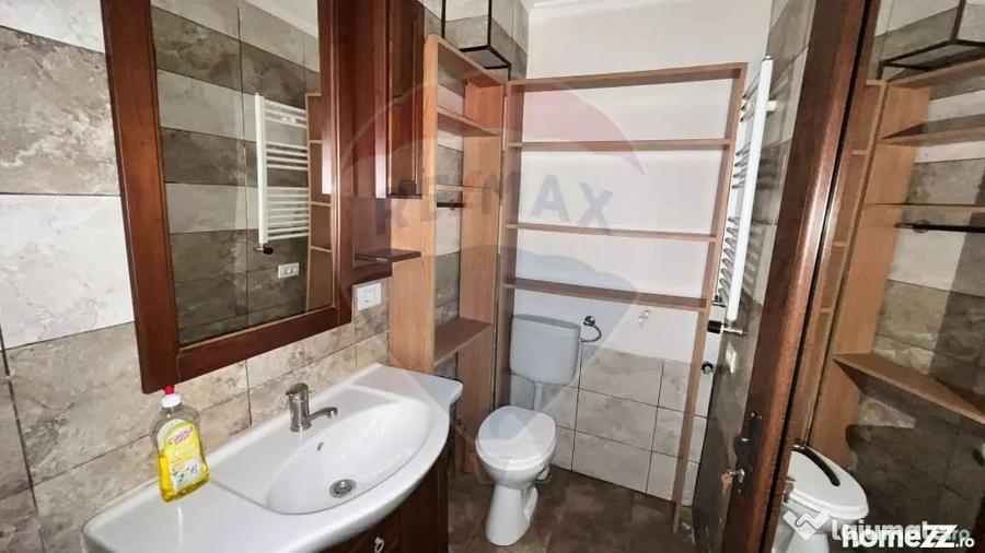 Casă cu 3 camere cu Teren 300 Mp în Central