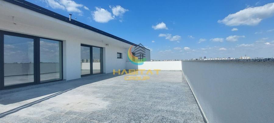 Penthouse cu 4 camere decomandat în Metalurgiei
