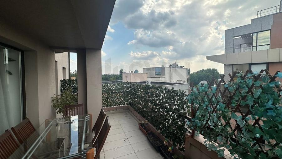 Apartament cu 3 camere decomandat în Herăstrău
