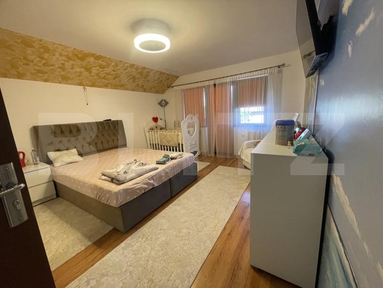 Casă individuală cu 5 camere cu Canalizare în Sud-Vest
