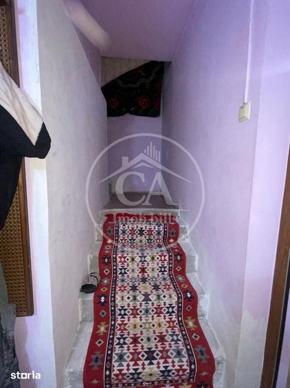 Casă cu 7 camere cu Teren 267 Mp în Nufărul