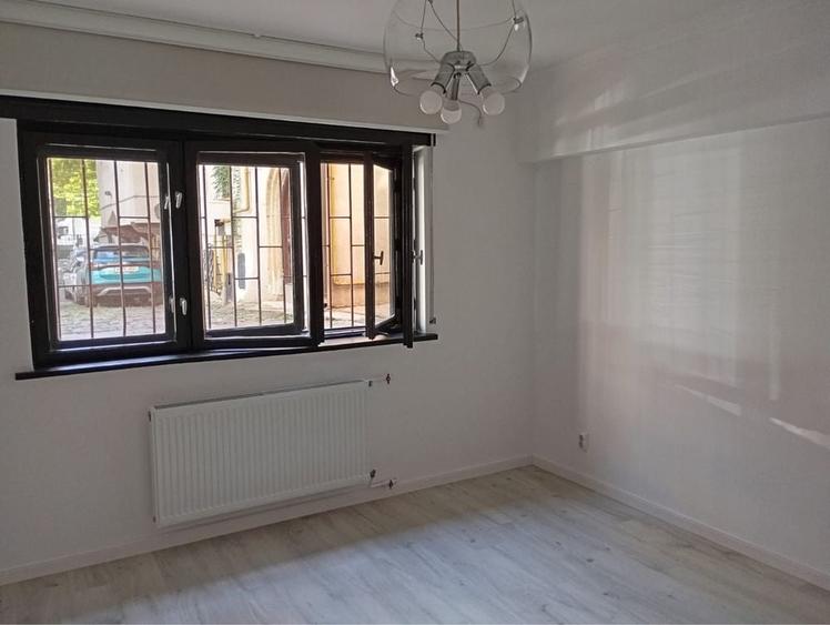 Apartament cu 2 camere semidecomandat în Polonă
