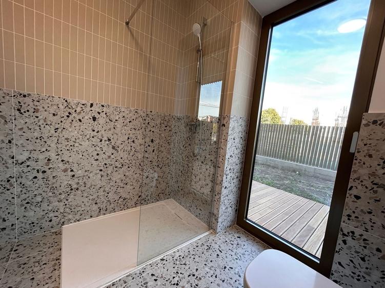 Apartament cu 2 camere semidecomandat, mobilat în Băneasa