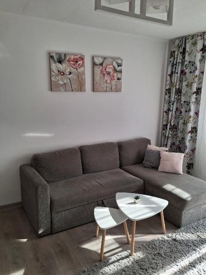 Apartament cu 2 camere semidecomandat, mobilat în Decebal