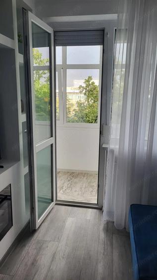 De inchiriat apartament cu 2 camere la Papadie, etaj 3, renovat, 500 E - 16