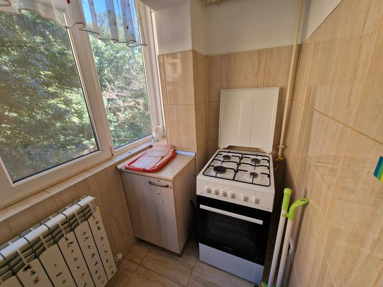 Apartament cu 2 camere semidecomandat în Inel I