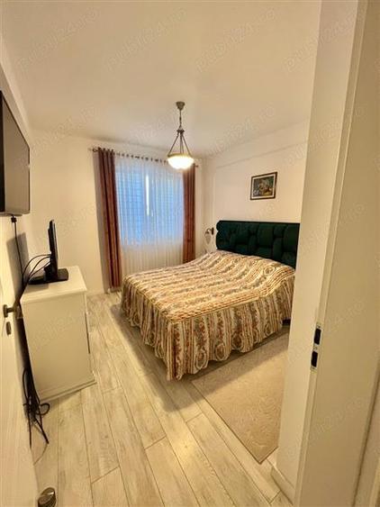 Apartament cu 3 camere decomandat în Aeroport