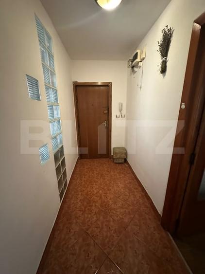 Apartament cu 3 camere semidecomandat, mobilat în Mănăștur