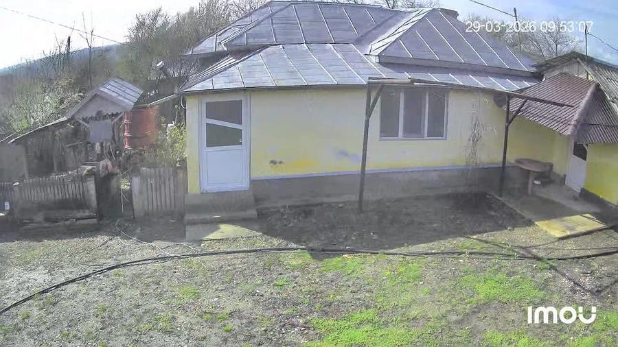 Casă cu 6 camere cu Teren 2495 Mp în Melinești