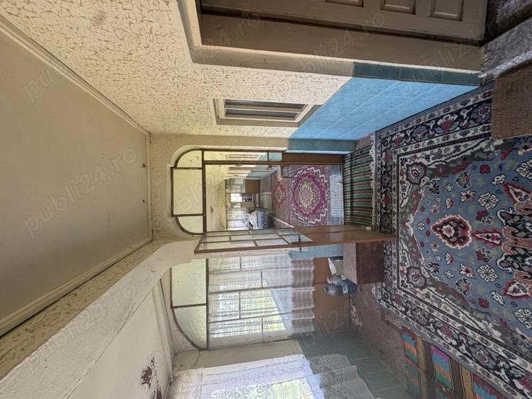 Casă cu 6 camere cu Teren 1950 Mp în Crivăț