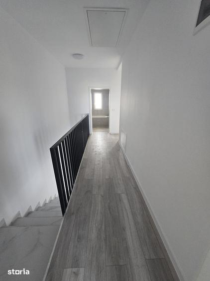 Casă cu 4 camere cu Teren 250 Mp în Moșnița Nouă