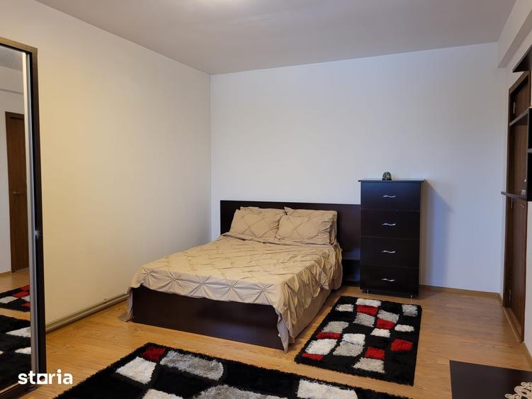 Apartament cu 3 camere decomandat în Ultracentral