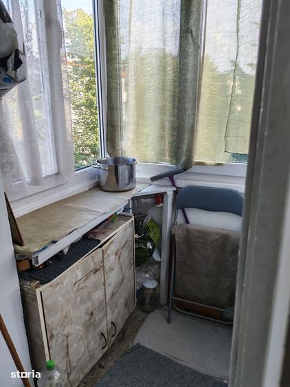 Apartament cu 3 camere semidecomandat în George Enescu