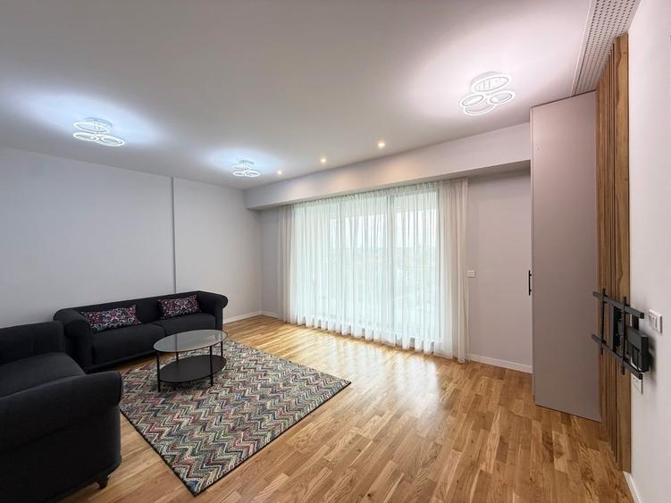 Apartament cu 3 camere decomandat în Străulești